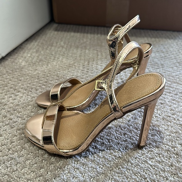 METALIC HEELS size 35 high 10cm NEW - Picture 2 of 3